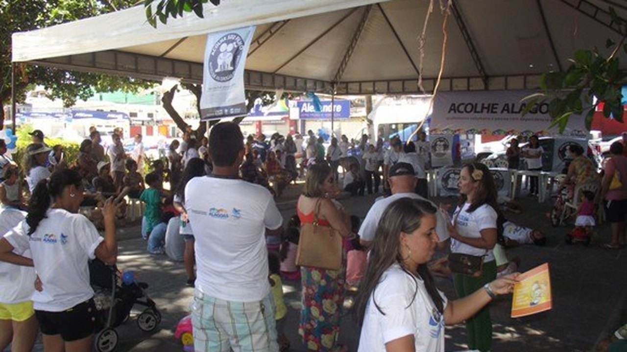 Projeto Lazer na Praça recebe ações da campanha contra as drogas em Maceió