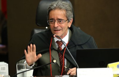 TJ mantém bloqueio das contas do município de Igaci para custear cirurgia