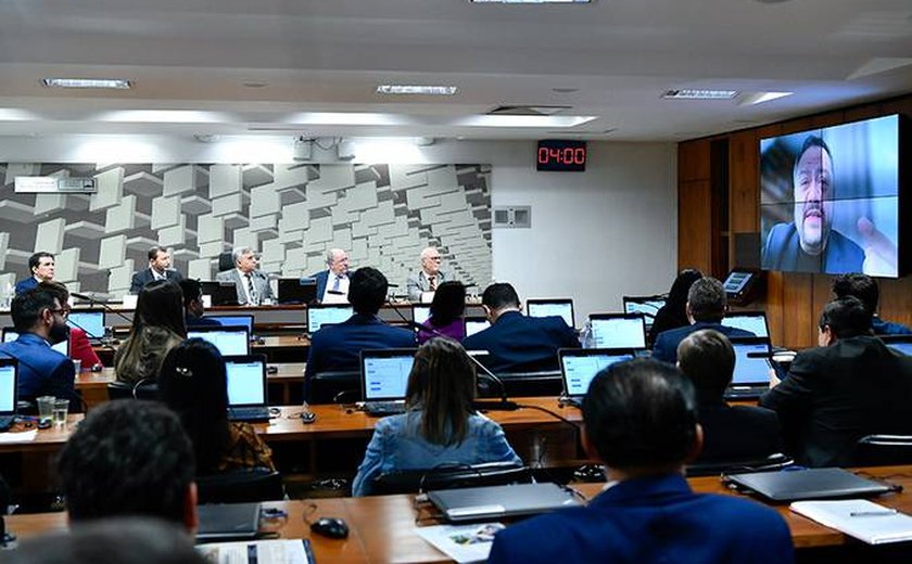 Reforma tributária ameaça saúde e educação, aponta debate na CAE