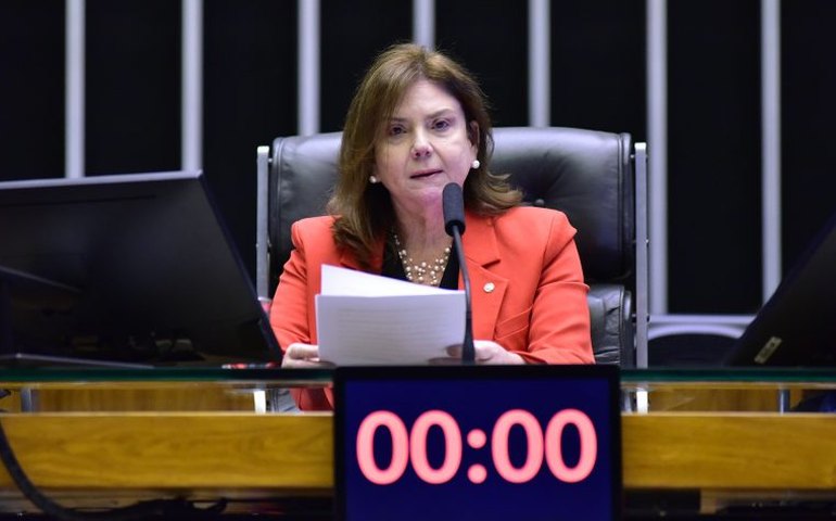 Comissão aprova projeto que exige divulgação nas empresas de campanhas contra HPV e câncer