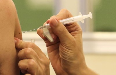 Brasil recebe 1,5 milhão de doses da vacina da Janssen