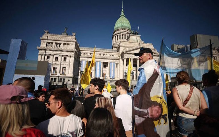 Argentina: Congresso proclama Javier Milei como presidente do país