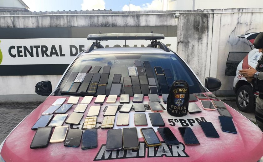 PM apreende 75 celulares durante cumprimento de mandado judicial em Maceió