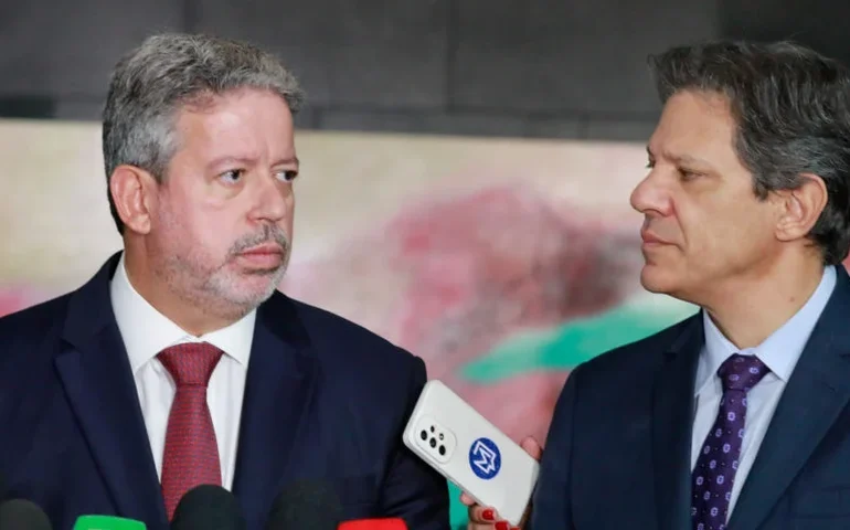 Haddad explica crítica à Câmara: 'Não foi à atual legislatura'