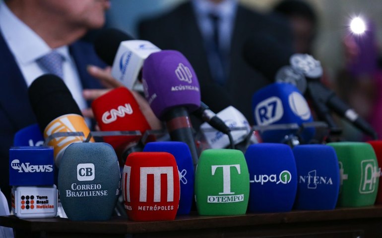 Brasil ultrapassa EUA pela 1ª vez em ranking de liberdade de imprensa