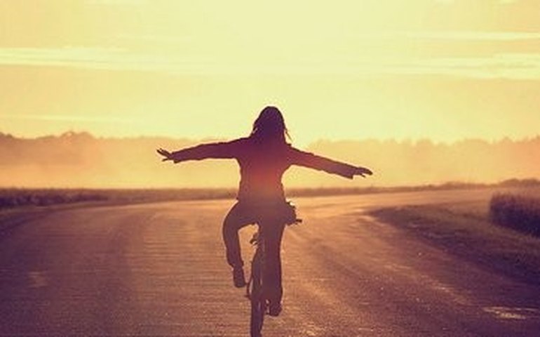 Nova autora carioca lança método de autotransformação em forma de livro