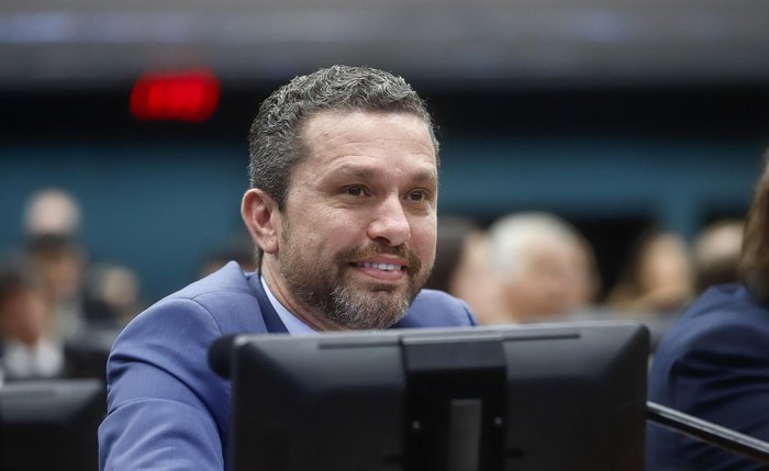 Proposta de Putin é um 'grande passo' para a paz, diz deputado Fausto Pinato Proposta de Putin é um 'grande passo' para a paz, diz deputado Fausto Pinato