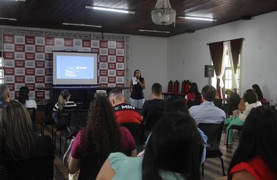 Saúde de Penedo atualiza pessoal sobre manejo clínico da toxoplasmose em gestantes e recém-nascidos