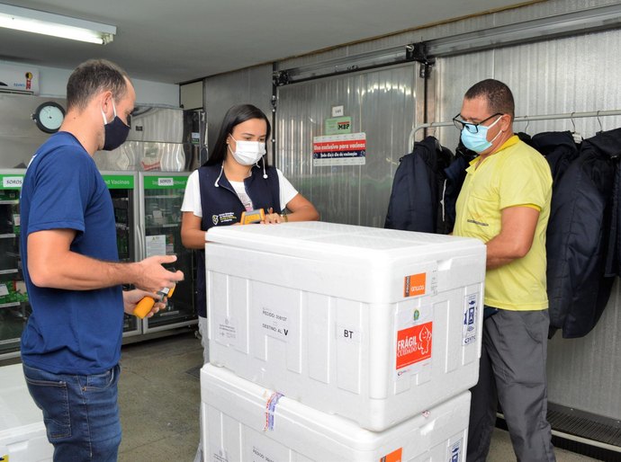 Alagoas inicia distribuição de 40.214 doses de vacina aos 102 municípios