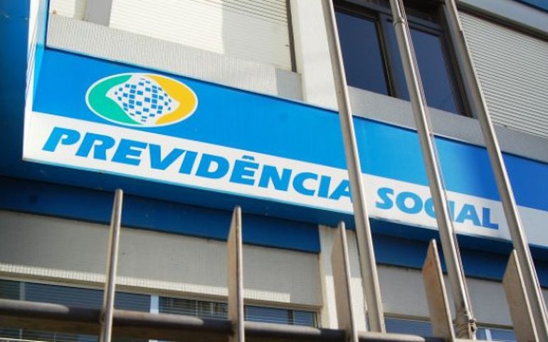 Agências do INSS retomam atendimento presencial