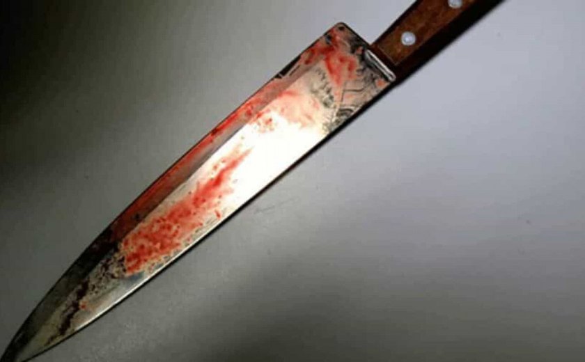 Aluno de 14 anos ataca três colegas a facadas em escola do Rio