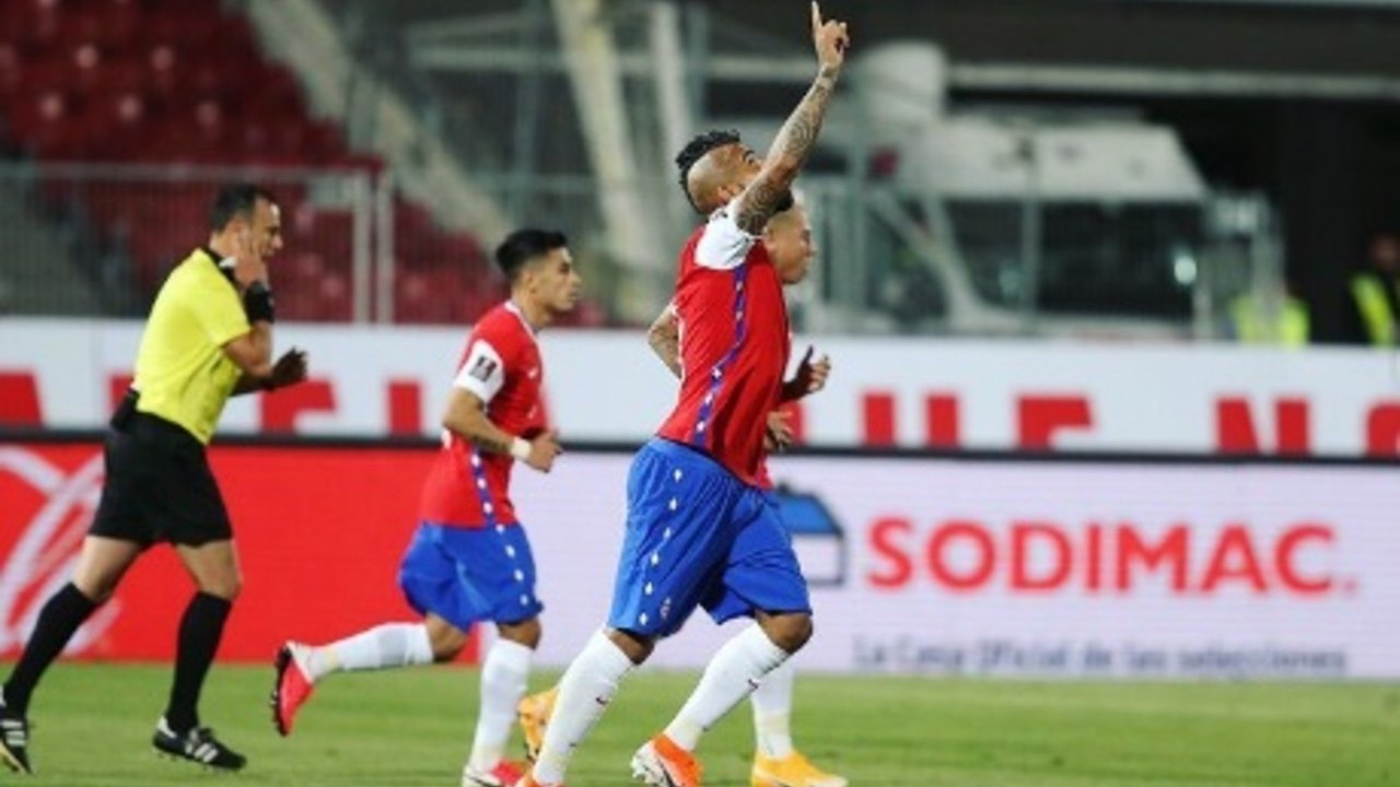 Chile empata com o Paraguai mesmo com um jogador a mais pelas Eliminatórias