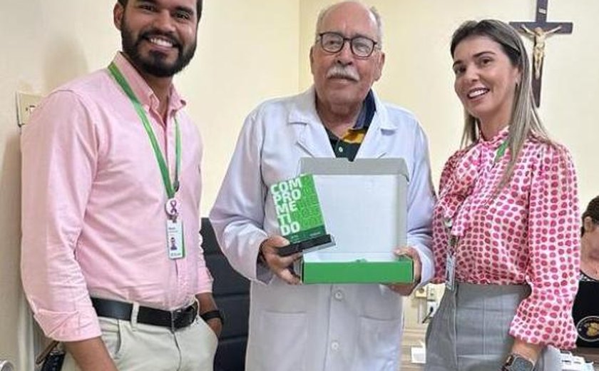 Hospital Santa Rita recebe homenagem da Sicredi no dia do Cooperativismo de Crédito