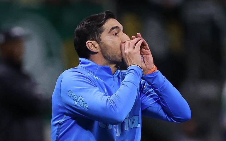 Abel Ferreira cobra a diretoria do Palmeiras: ‘Não pode só mandar e-mail’