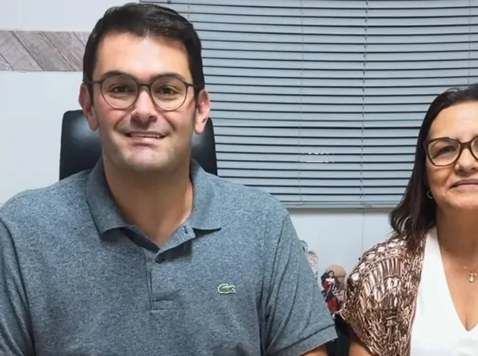Prefeito André Almeida anuncia reajuste de 12% para Educação de Mar Vermelho