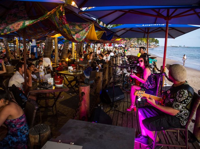 Dia dos Pais no Lopana tem DJ, show de Fernanda Guimarães