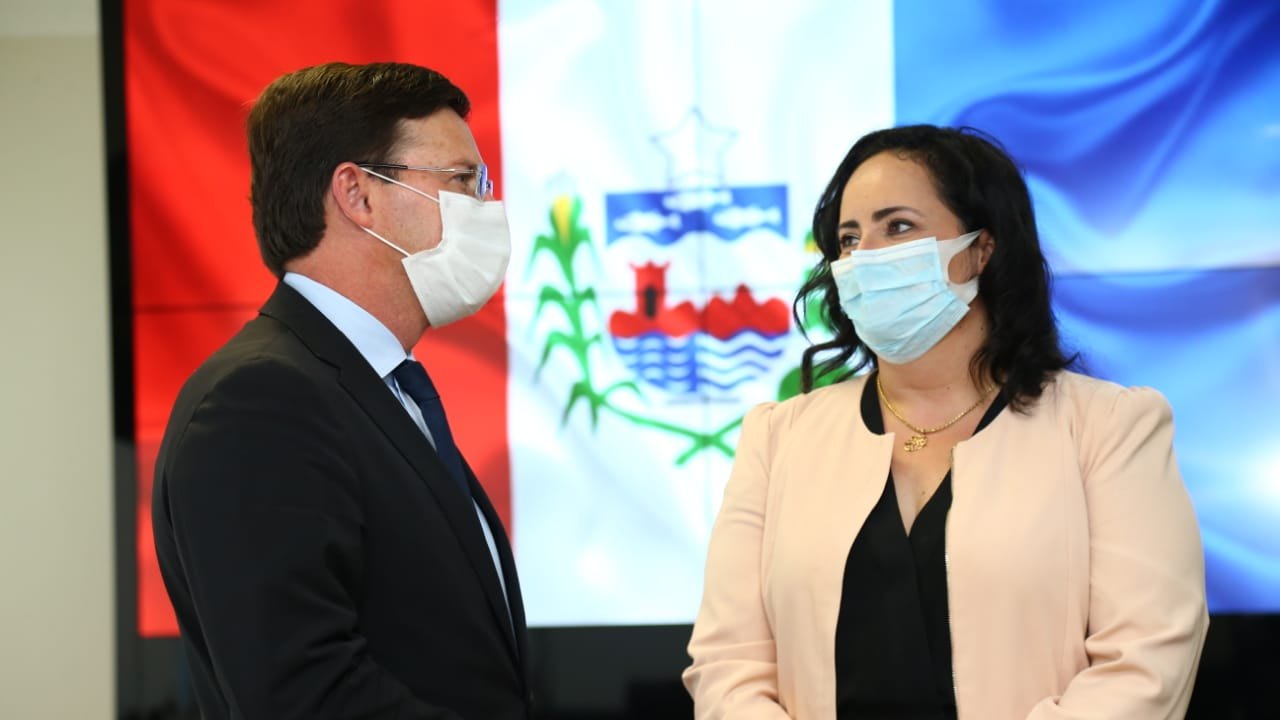 Em Brasilia, secretaria Fabiana Pessoa tem audiência com ministro da Cidadania, João Roma