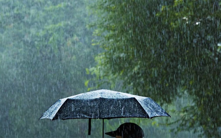 Temporal atinge SP e deixa capital em estado de atenção para alagamentos