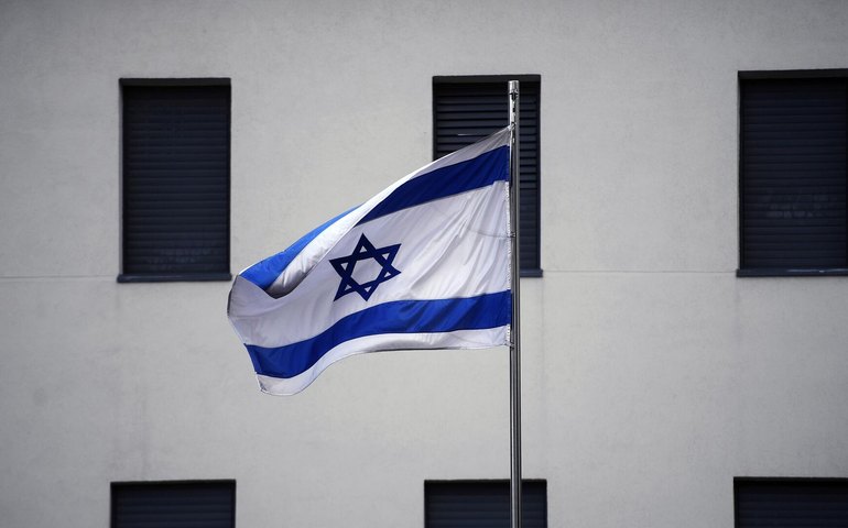 Israel pode recorrer a ataque nuclear contra Irã por desespero, diz professor