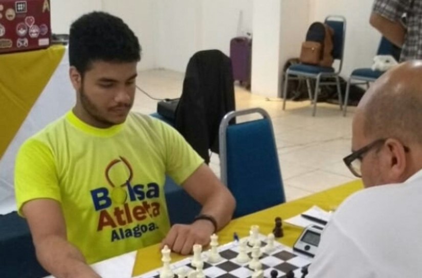 Beneficiário do Bolsa Atleta Alagoas conquista status de mestre nacional de xadrez