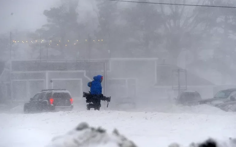 Frio severo nos EUA causa mortes, caos nos transportes e 'congela' campanha eleitoral; região pode chegar a -40ºC