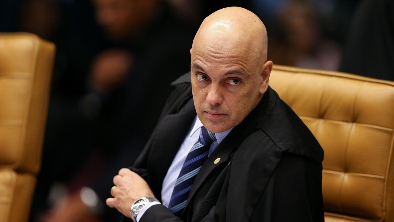 Moraes envia à PGR defesa de Bolsonaro e outros sete sobre acusação de golpe de Estado