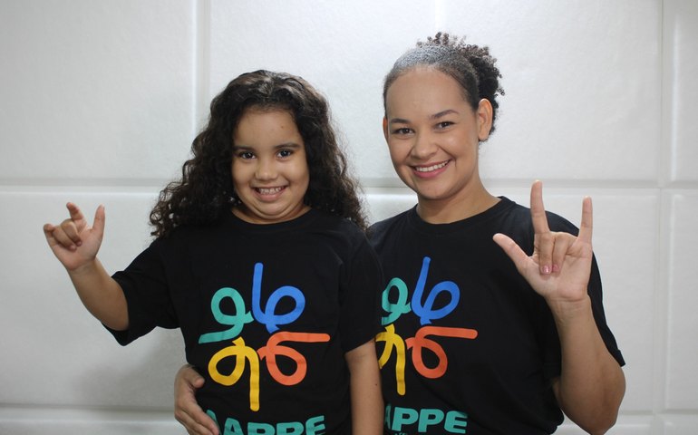 IRES celebra Dia Nacional do Surdo com ação de inclusão na orla neste domingo (21)