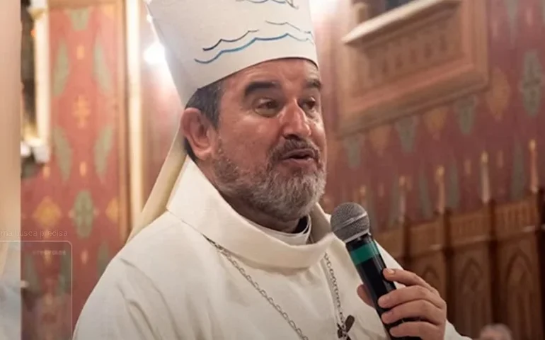 Quem é o bispo nomeado para conversar com a comunidade LGBT+ no Brasil