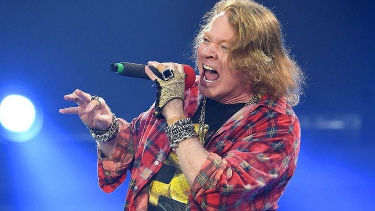 Axl Rose lamenta morte de seu gato que viveu 16 anos: 'Foi parte importante da minha vida'