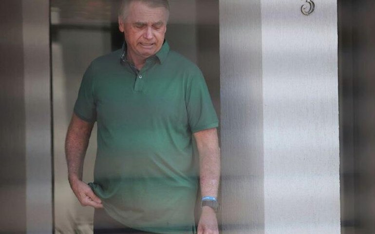 Alexandre de Moraes determina transferência de Jair Bolsonaro para 'Papudinha'