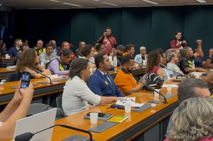 Vereador David Empregos participa de audiência pública no Congresso Nacional sobre entregadores de aplicativo