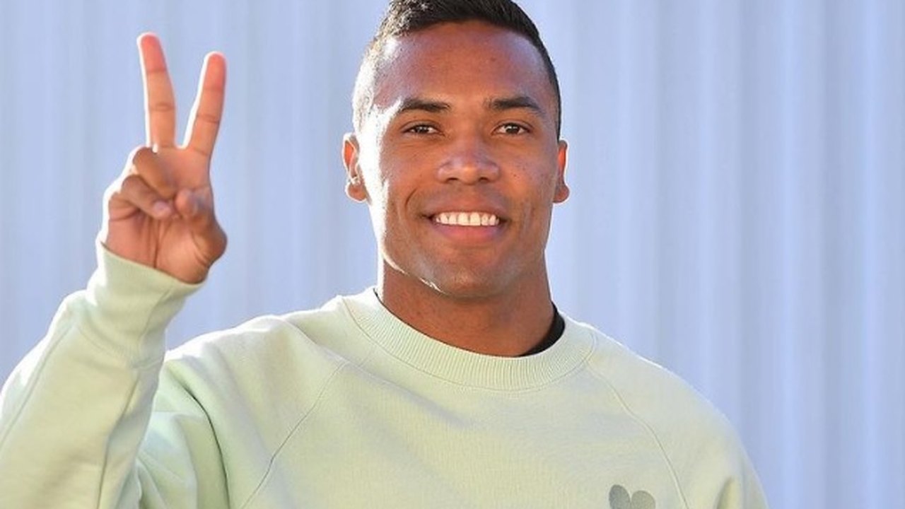 Alex Sandro se machuca em treino na Juventus e vê sonho de voltar à seleção adiado