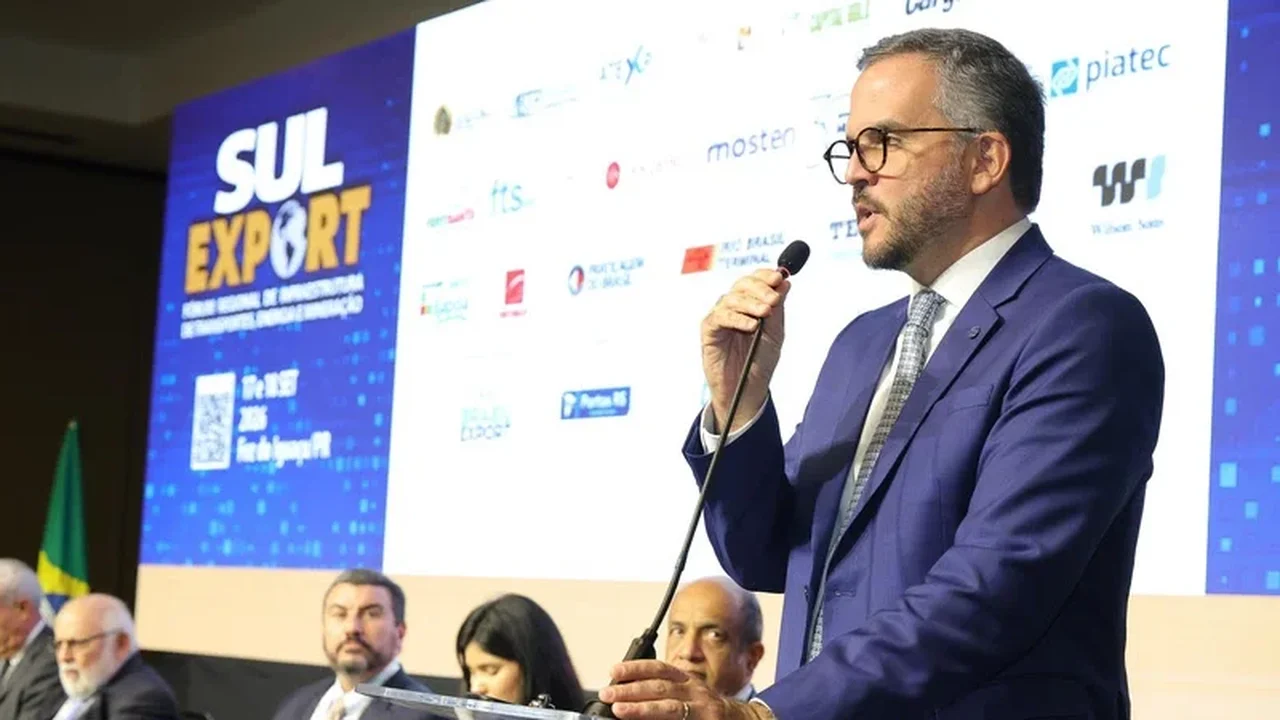 Tomé Franca participa da abertura do Sul Export 2026 e apresenta ações para infraestrutura da região