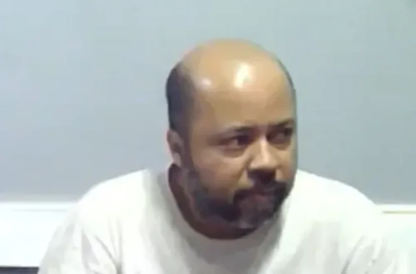 Durante julgamento, serial killer disse ouvir vozes para cometer homicídios