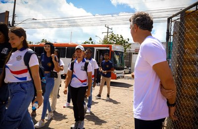 Alagoas reduz abandono escolar e resultado reforça impacto de programas criados por Rafael Brito