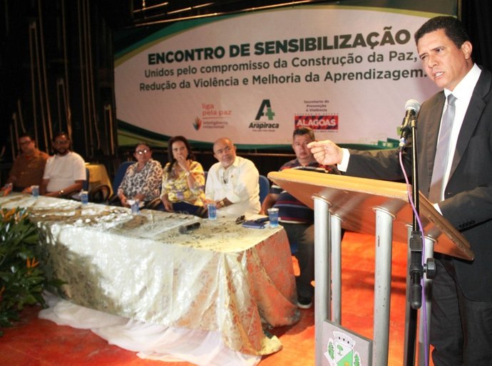 Violência na escola: 22 mil alunos integrados em programa preventivo