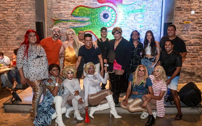 Edição do Drag Dinner Alagoas homenageia grandes estrelas com o tema 'Divas' em Maceió