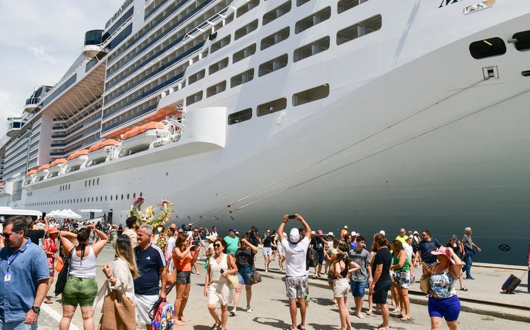 Sesau monta Posto de Atendimento para turistas no Porto de Maceió durante temporada de cruzeiros