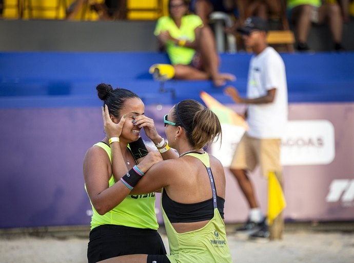 Brasil se garante na final do masculino do Pure Beach na Praia do Francês