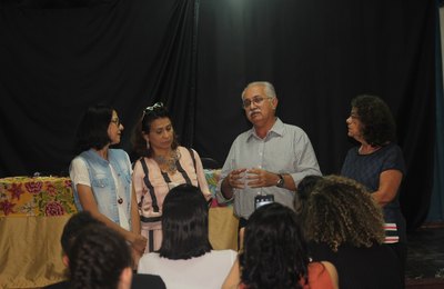 Escritora Arriete Vilela lança livro e participa de mesa redonda em Arapiraca 