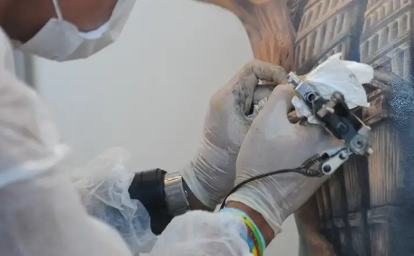 CFM proíbe o uso de anestesia geral e sedação para realização de tatuagem