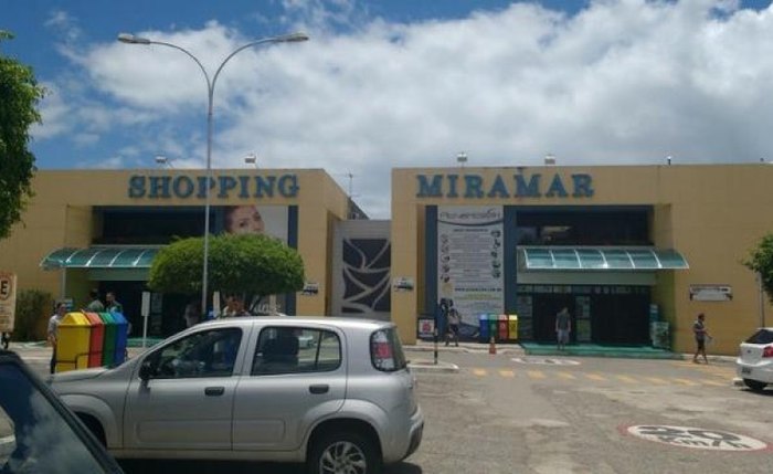 Homens foram presos em flagrante no Shopping Miramar