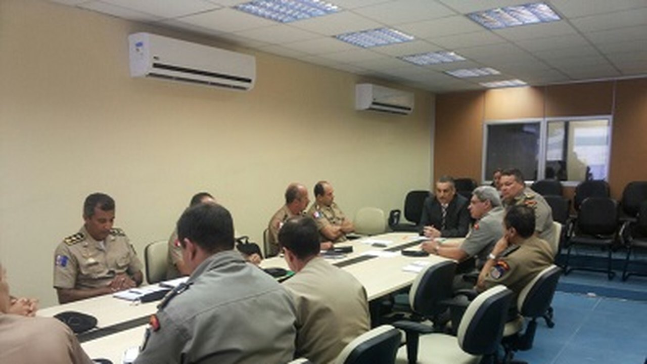 Maceió: Alto Comando se reúne com secretário da Defesa Social para discutir ações de segurança