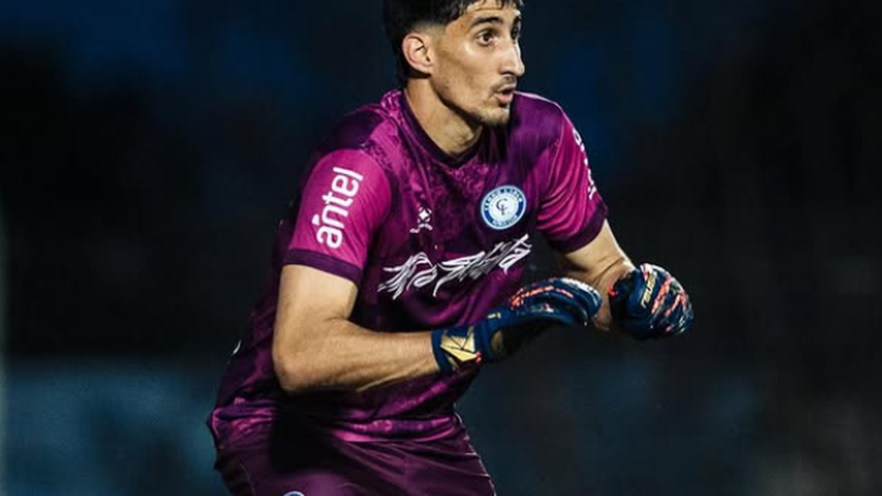 Goleiro argentino marca gol histórico pelo Cerro Largo