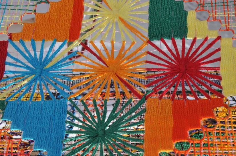 Mãos que fazem arte: conheça tradição do filé do Pontal da Barra