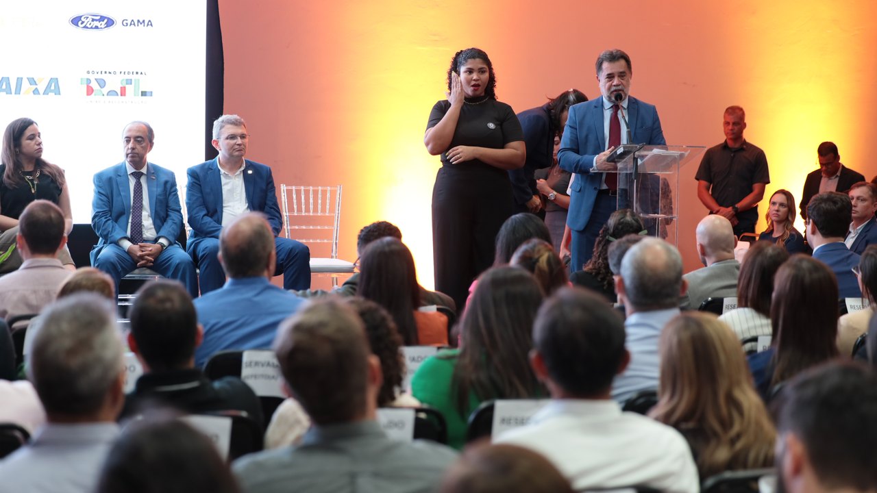 “A gestão fundamentada na eficiência transforma a realidade do seu povo”, diz PGJ Lean Araújo durante Congresso dos Municípios Alagoanos