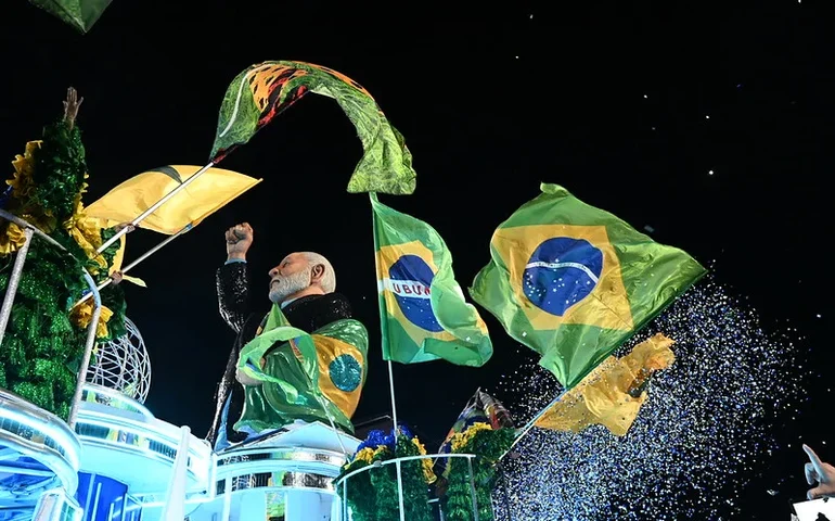 Acadêmicos de Niterói, que levou homenagem a Lula à Sapucaí, é rebaixada para a Série Ouro