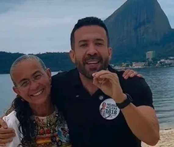 Janones pede votos para Heloísa Helena no Rio e chama alagoana de sua parceira na Câmara; veja vídeo
