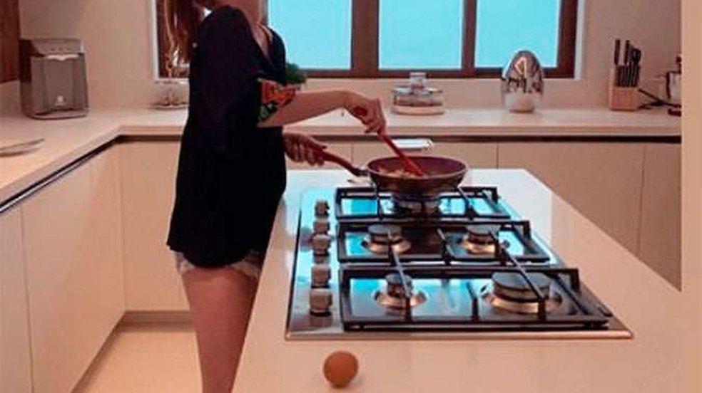 Cozinha de Marina Ruy Barbosa rouba a cena em post do marido