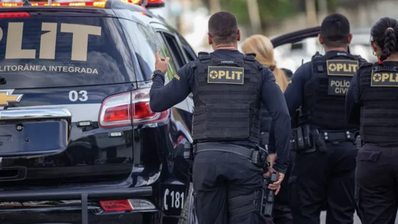 Polícia Civil prende homem em flagrante por roubo a mercadinho na Jatiúca